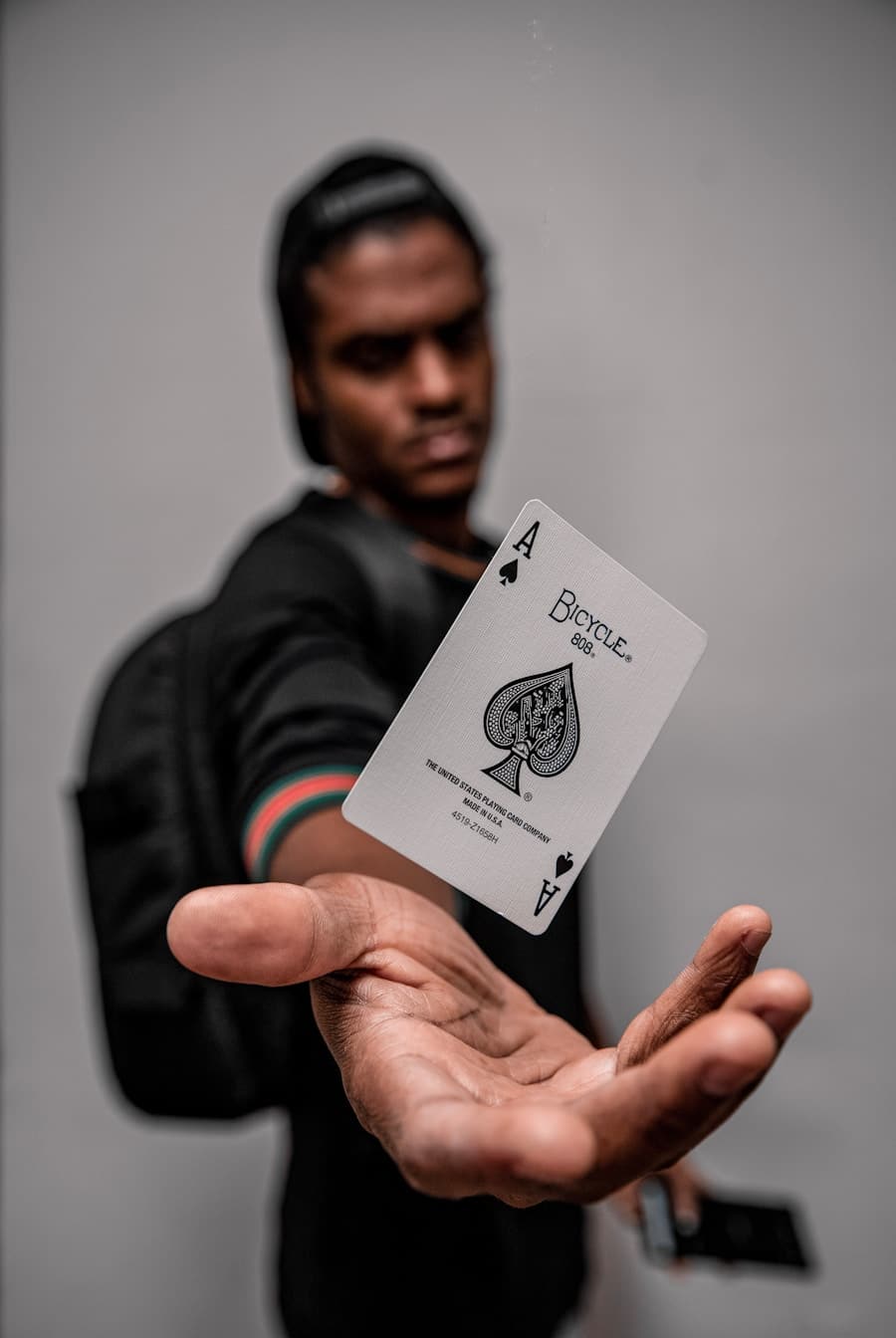 Photo "How do you play UNO?"